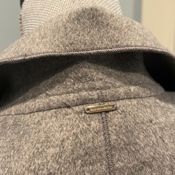 Beautiful  long vest jacket by Silvian Heach. Size XS. - Picture 7 of 10